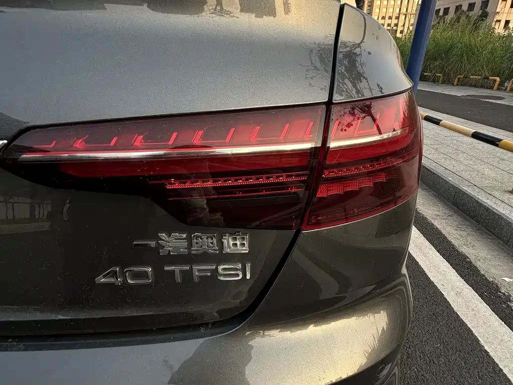 Audi A4L 2021 — фото 13