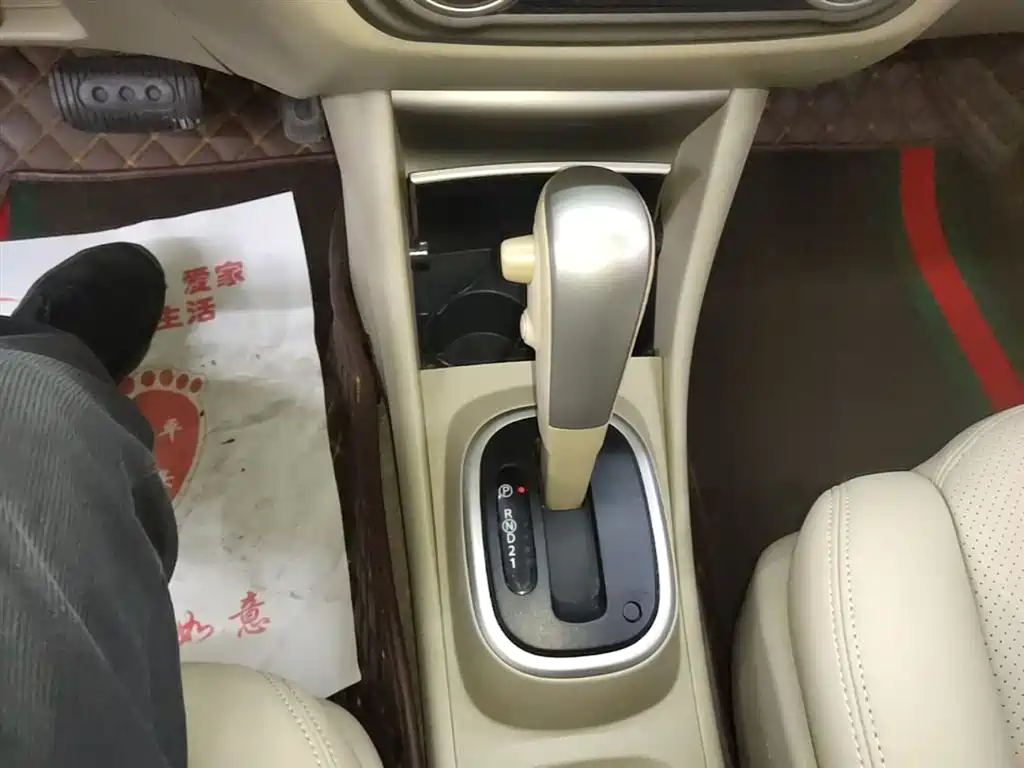 Nissan Sylphy 2016 — фото 14