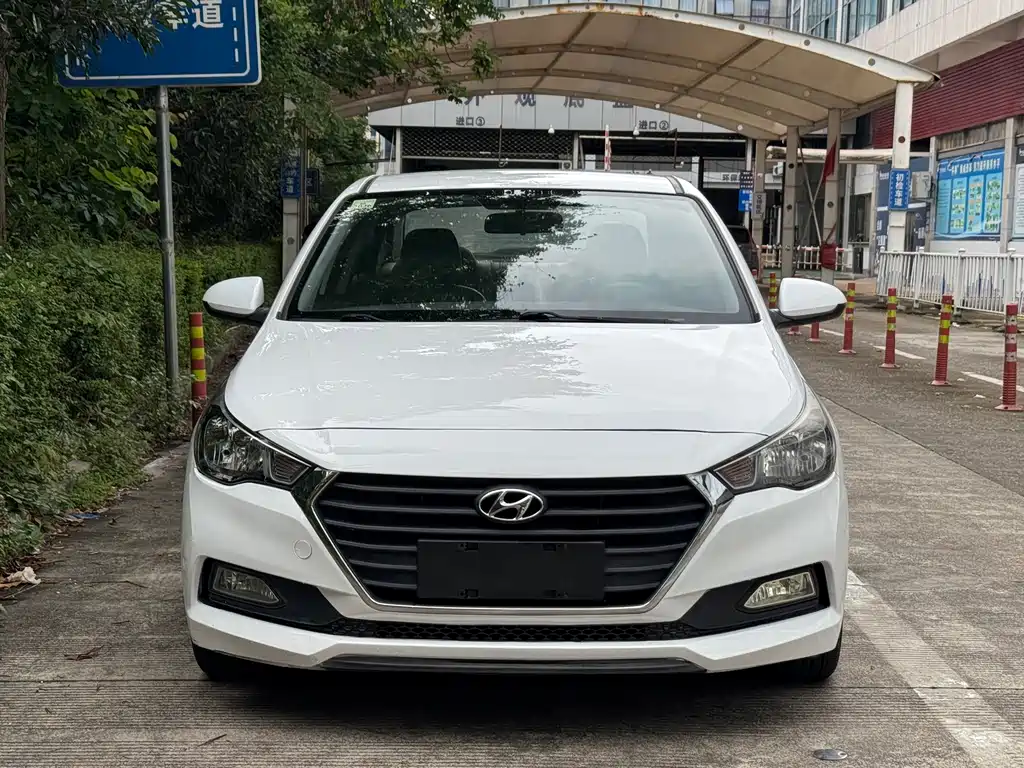Hyundai Verna 2017 — фото 2