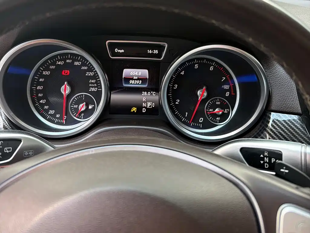 Mercedes-Benz GLE 2017 — фото 12