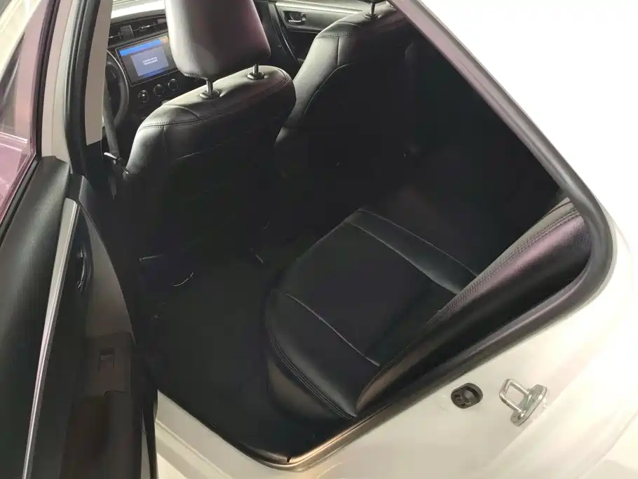 Toyota Corolla 2017 — фото 11