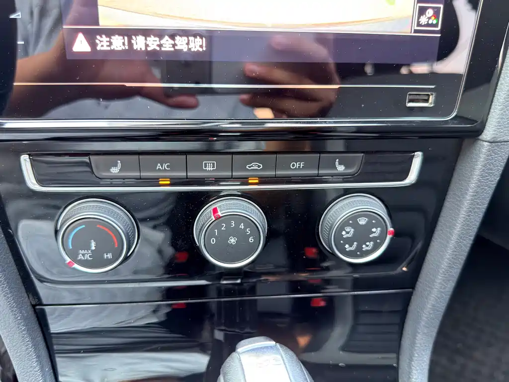 Volkswagen Golf 2020 — фото 21