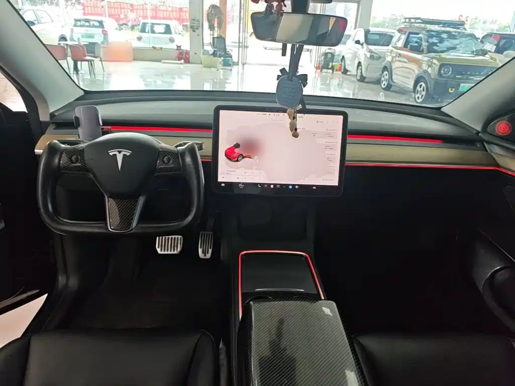 Tesla Model Y 2023 — фото 10