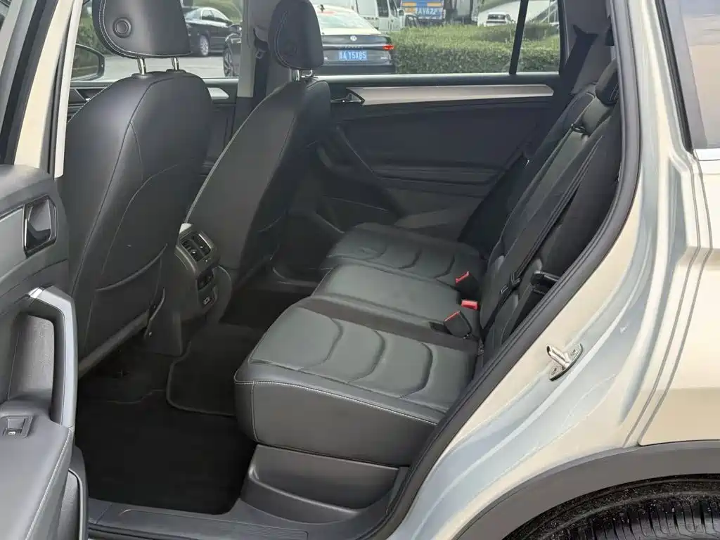 Volkswagen Tiguan L 2018 — фото 16