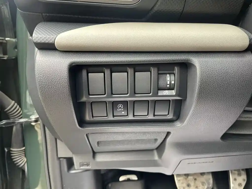 Subaru Forester 2022 — фото 12