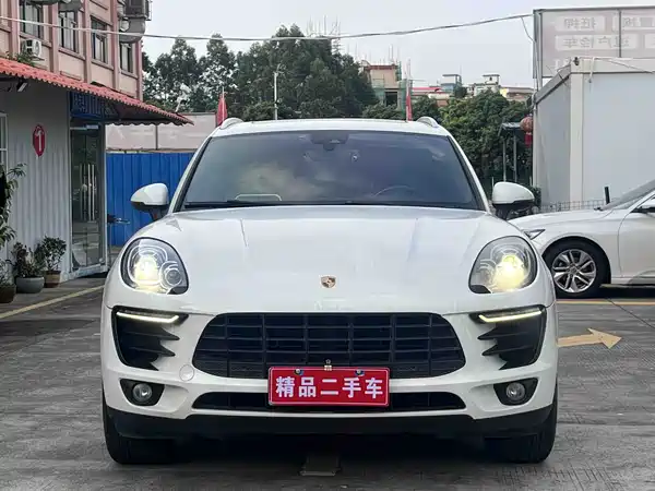 Porsche Macan 2016