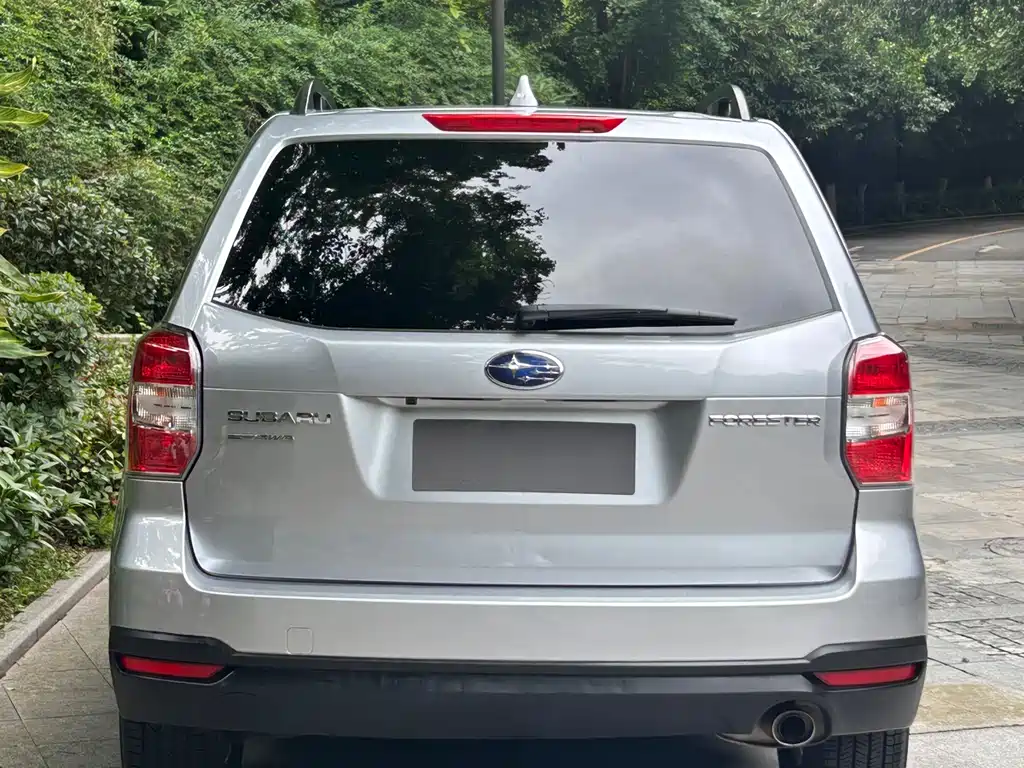Subaru Forester 2013 — фото 13
