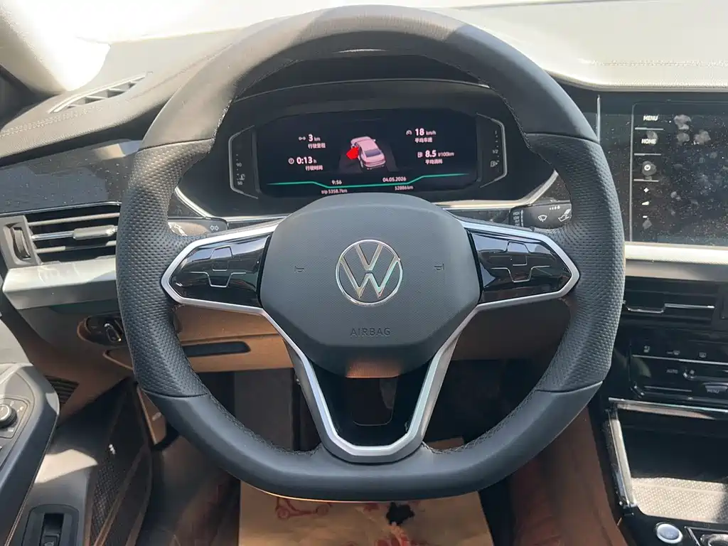 Volkswagen Passat 2023 — фото 16