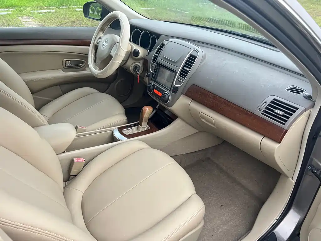 Nissan Sylphy 2012 — фото 10