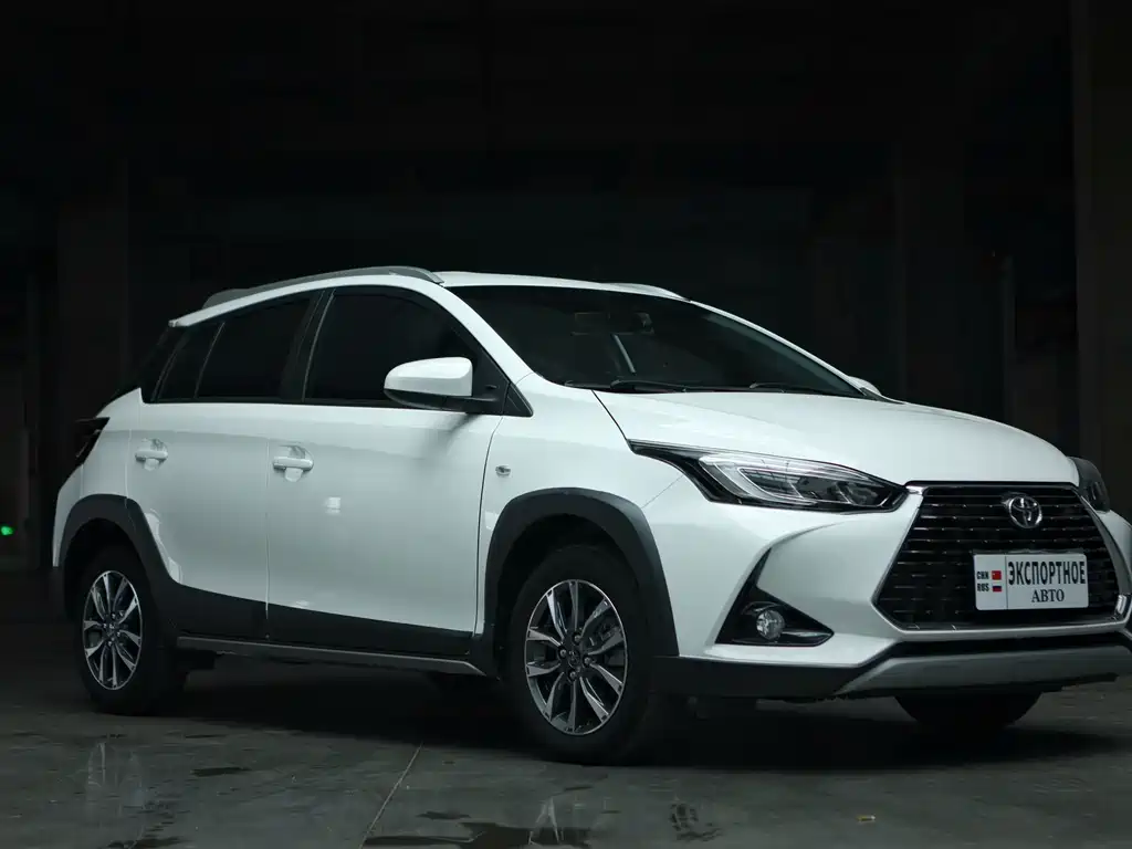 Toyota Yaris L 2022 — фото 3