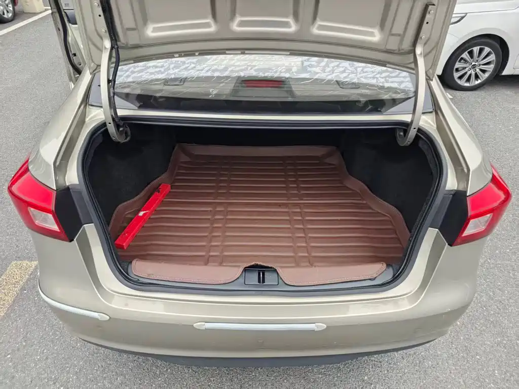 Roewe 360 2017