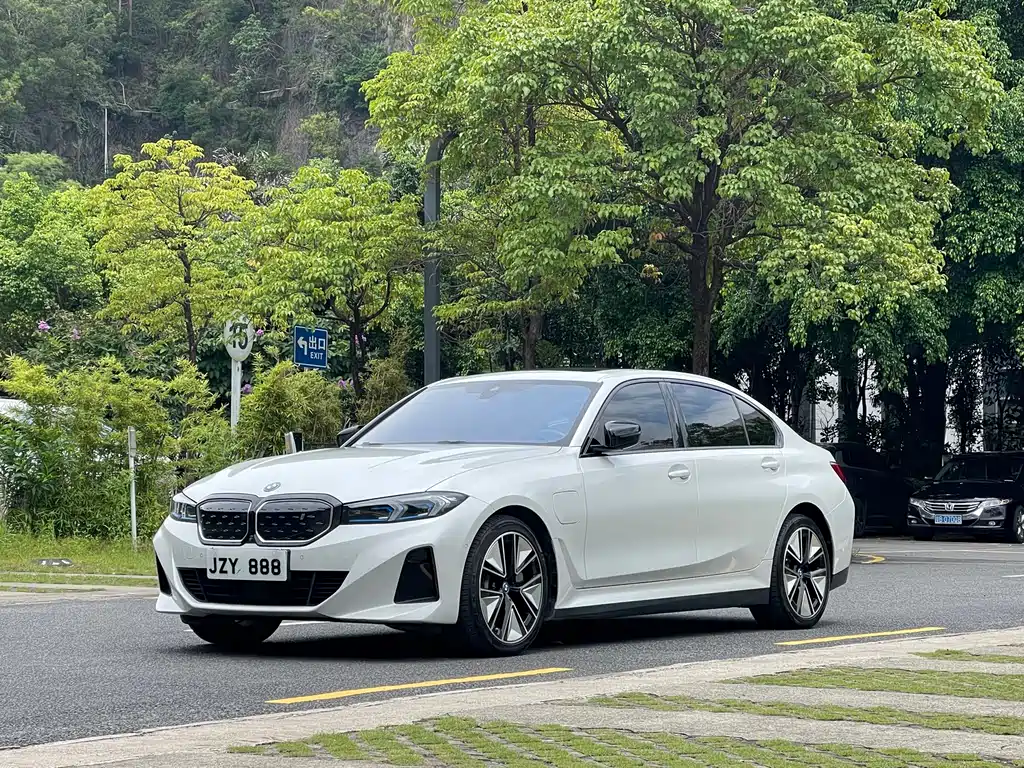 BMW i3 2023 — фото 1