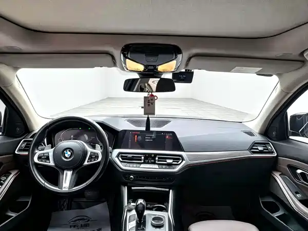 BMW 3 Series 2021