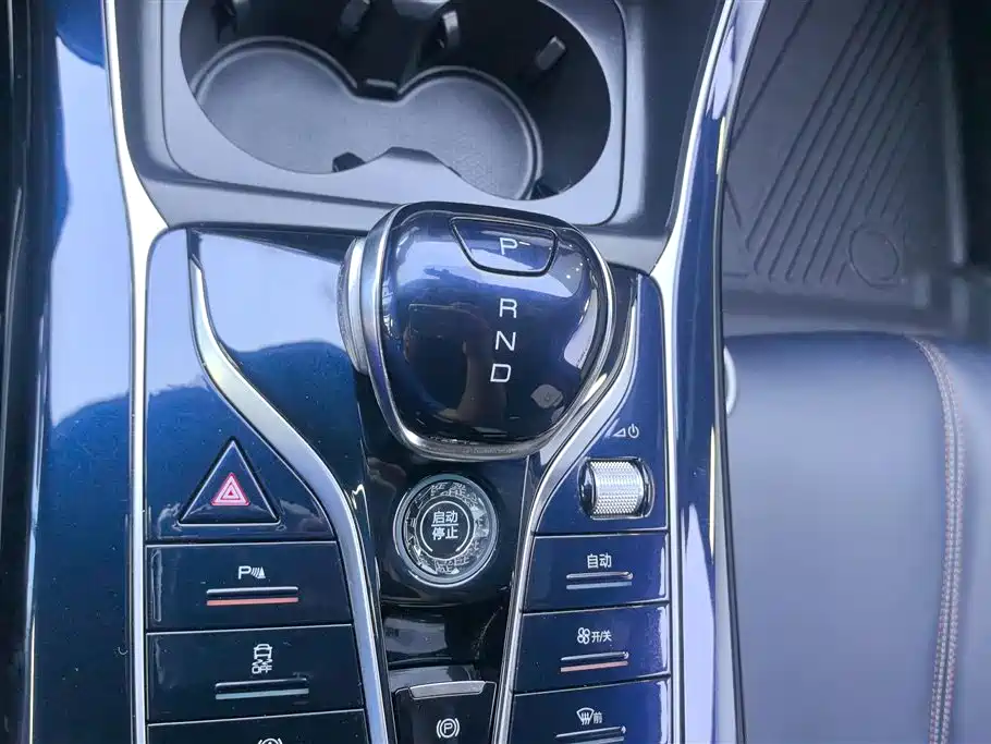 BYD Qin PLUS 2022 — фото 16