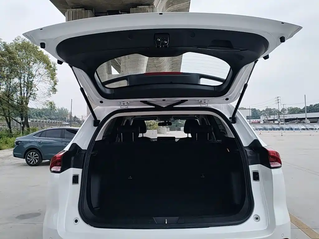 Haval H6 2023 — фото 19