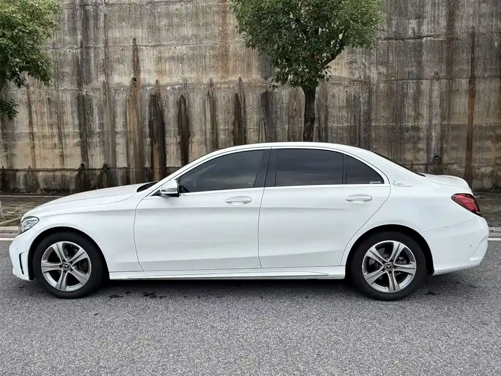 Mercedes-Benz C-Class 2022 — фото 5