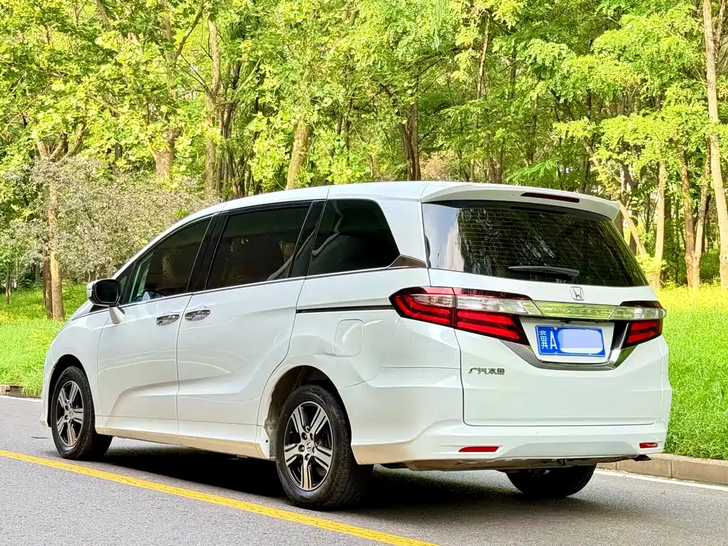 Honda Odyssey 2018 — фото 4