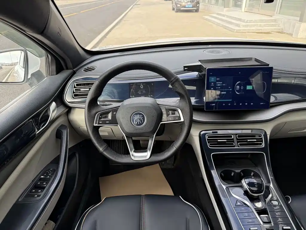 BYD Qin PLUS 2022 — фото 12