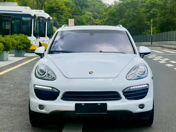 Porsche Cayenne 2011