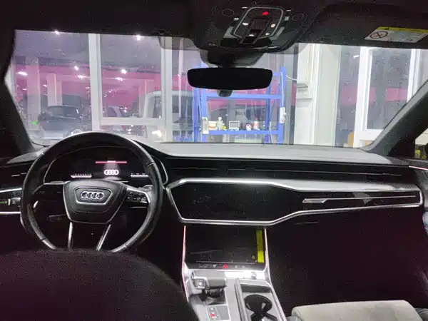 Audi A6L 2025