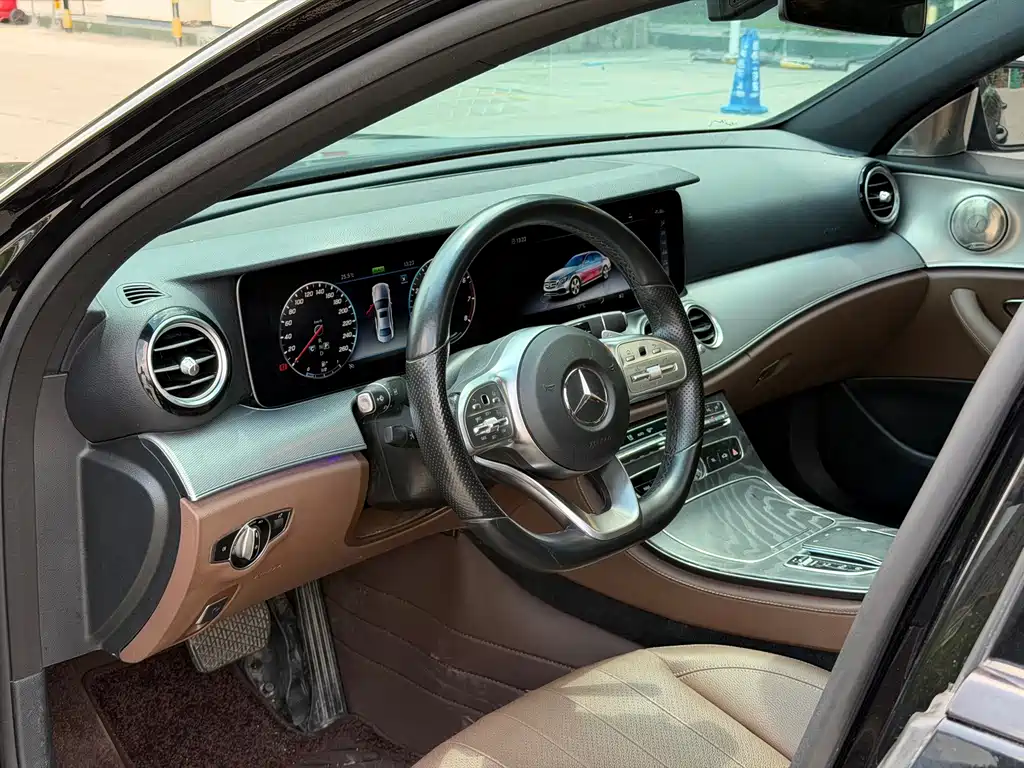 Mercedes-Benz E-Class 2020 — фото 10