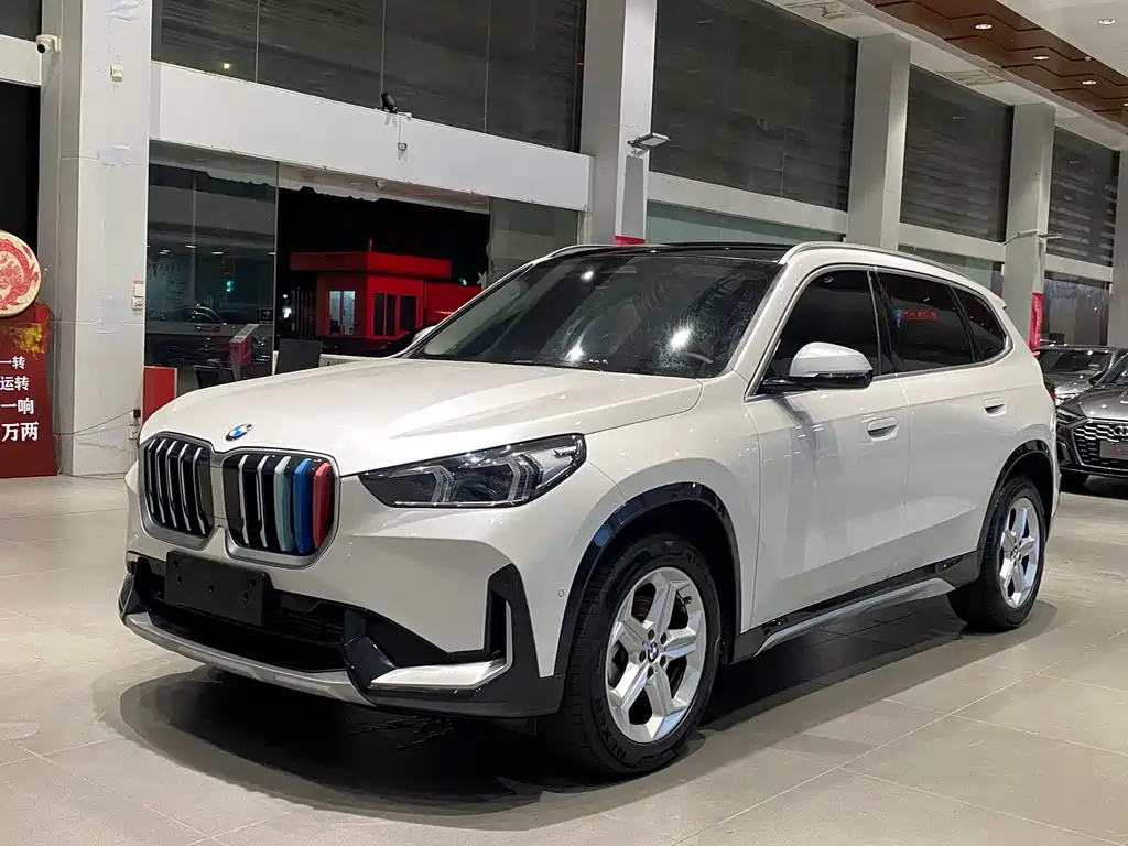 BMW X1 2023 — фото 1