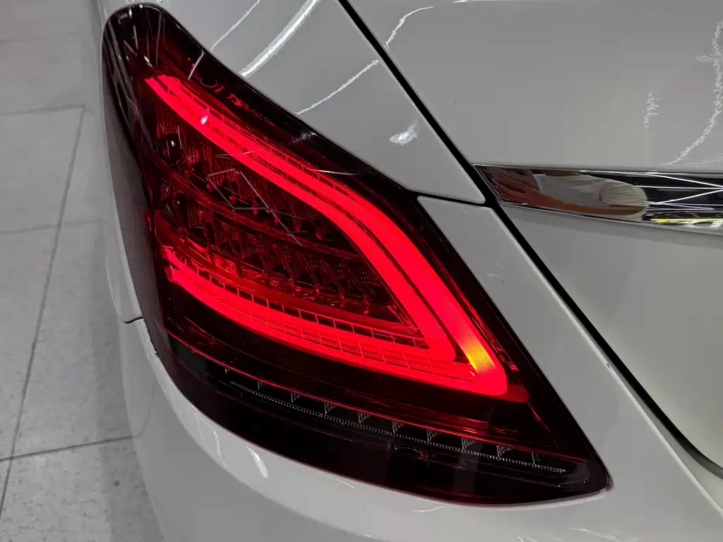 Mercedes-Benz C-Class 2019 — фото 8