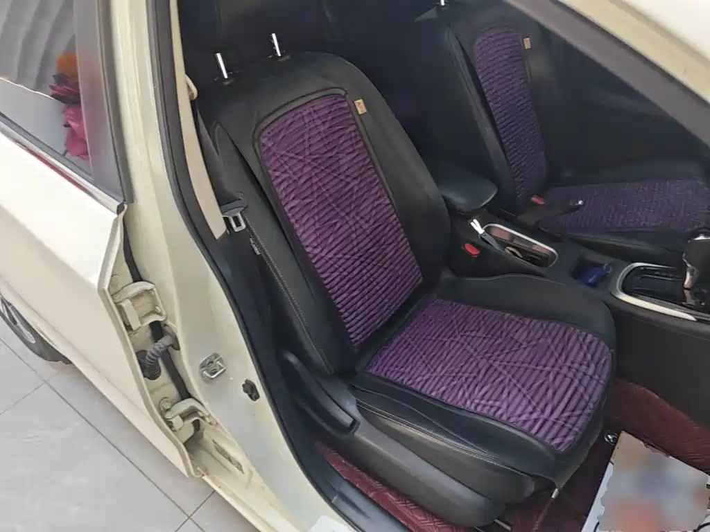 Nissan Tiida 2019 — фото 25