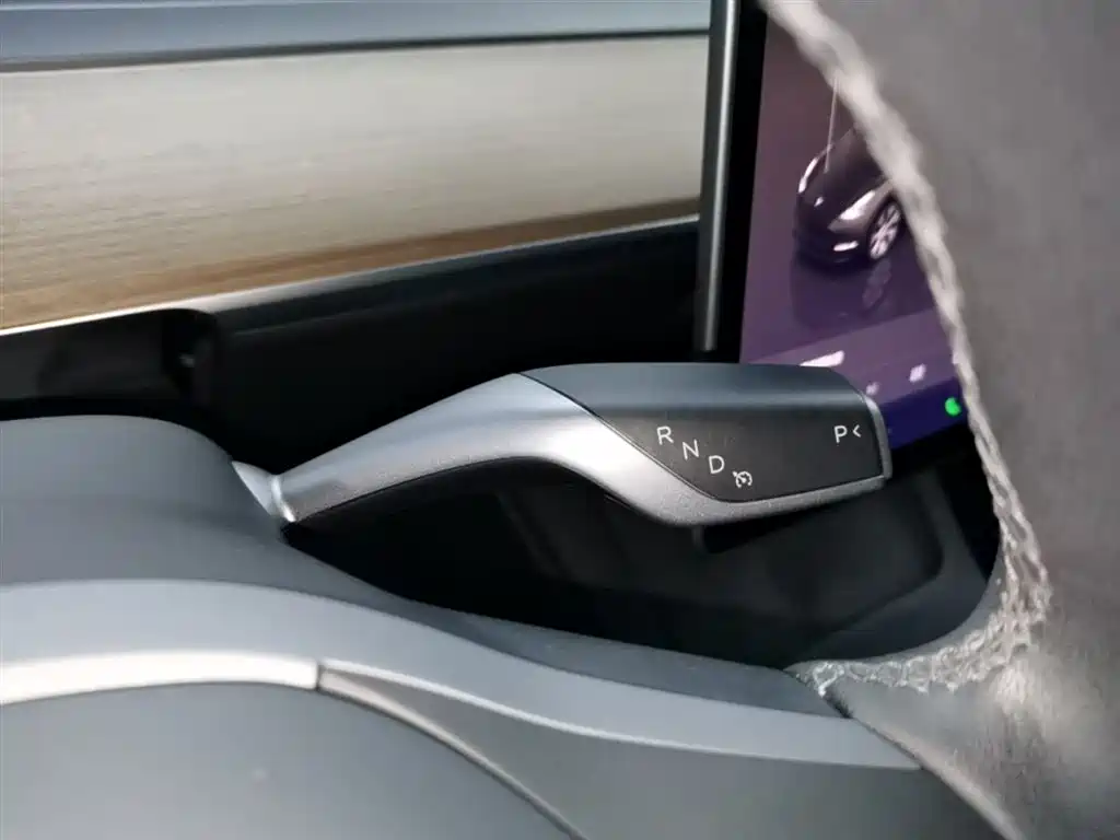 Tesla Model Y 2022 — фото 14