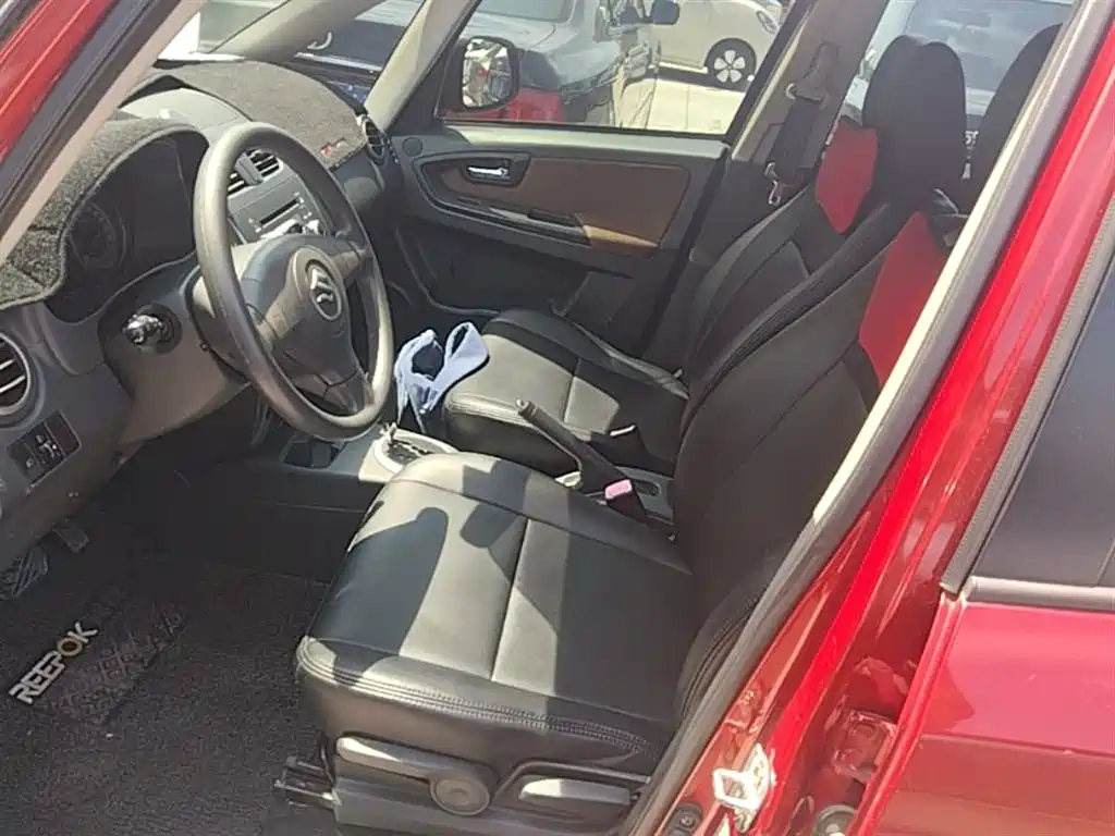 Suzuki SX4 2015 — фото 15