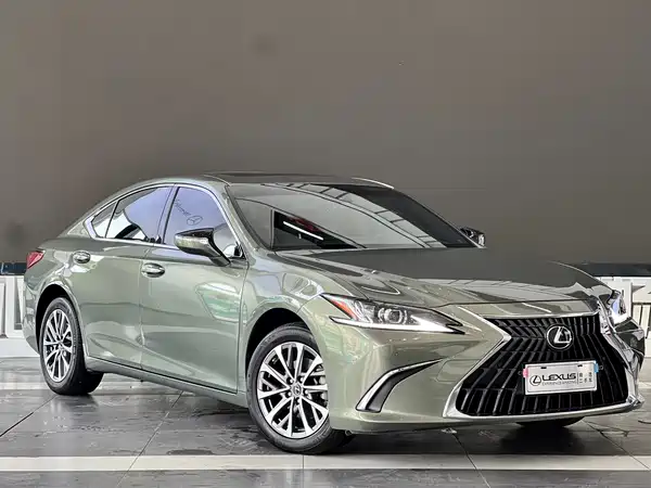 Lexus ES 2023