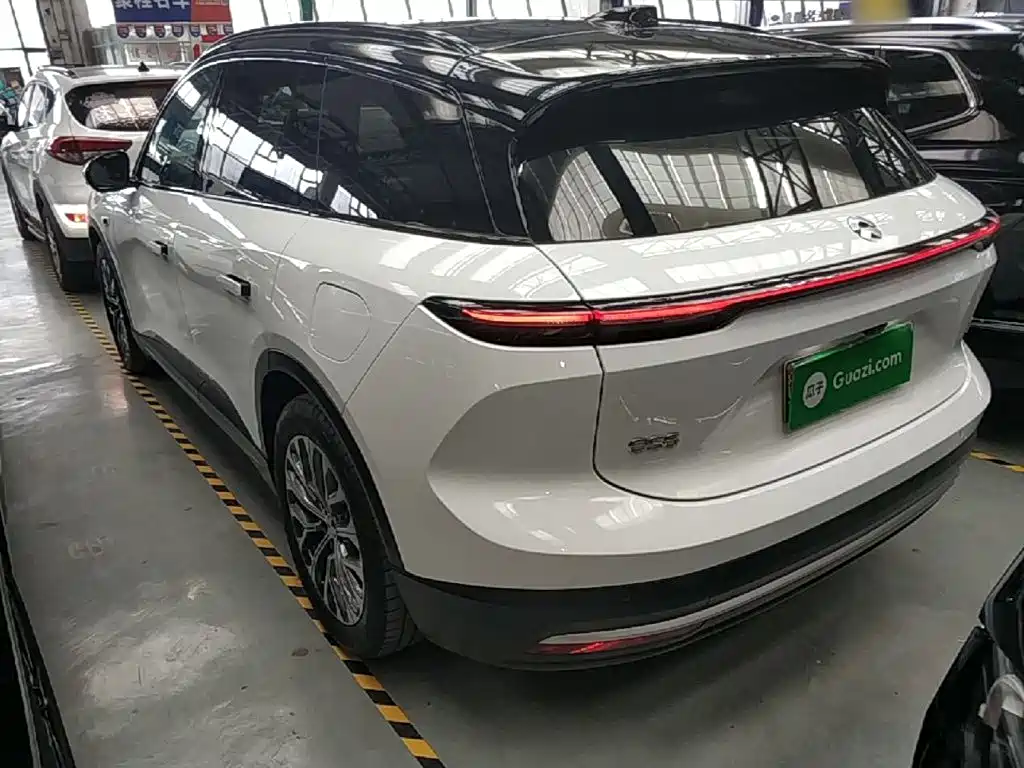 NIO ES6 2025