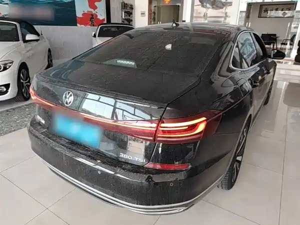 Volkswagen Passat 2025