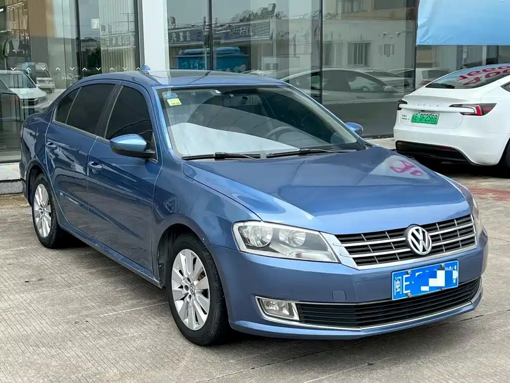 Volkswagen Lavida 2013