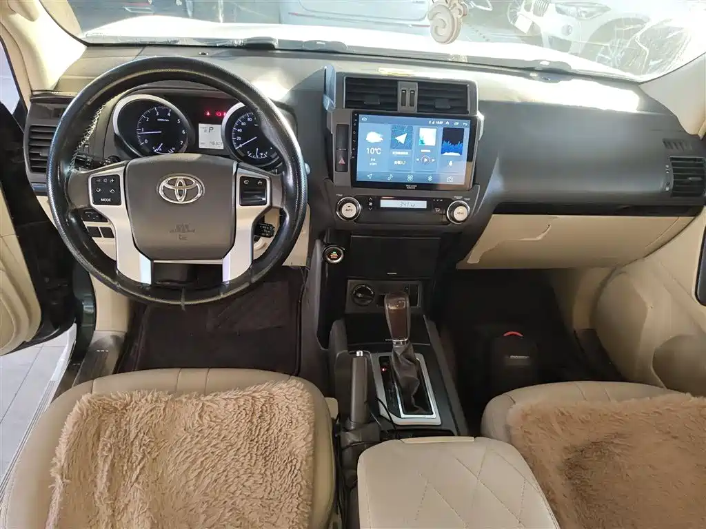 Toyota Prado 2015 — фото 10