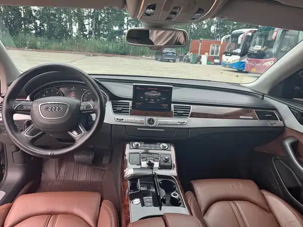 Audi A8 2013