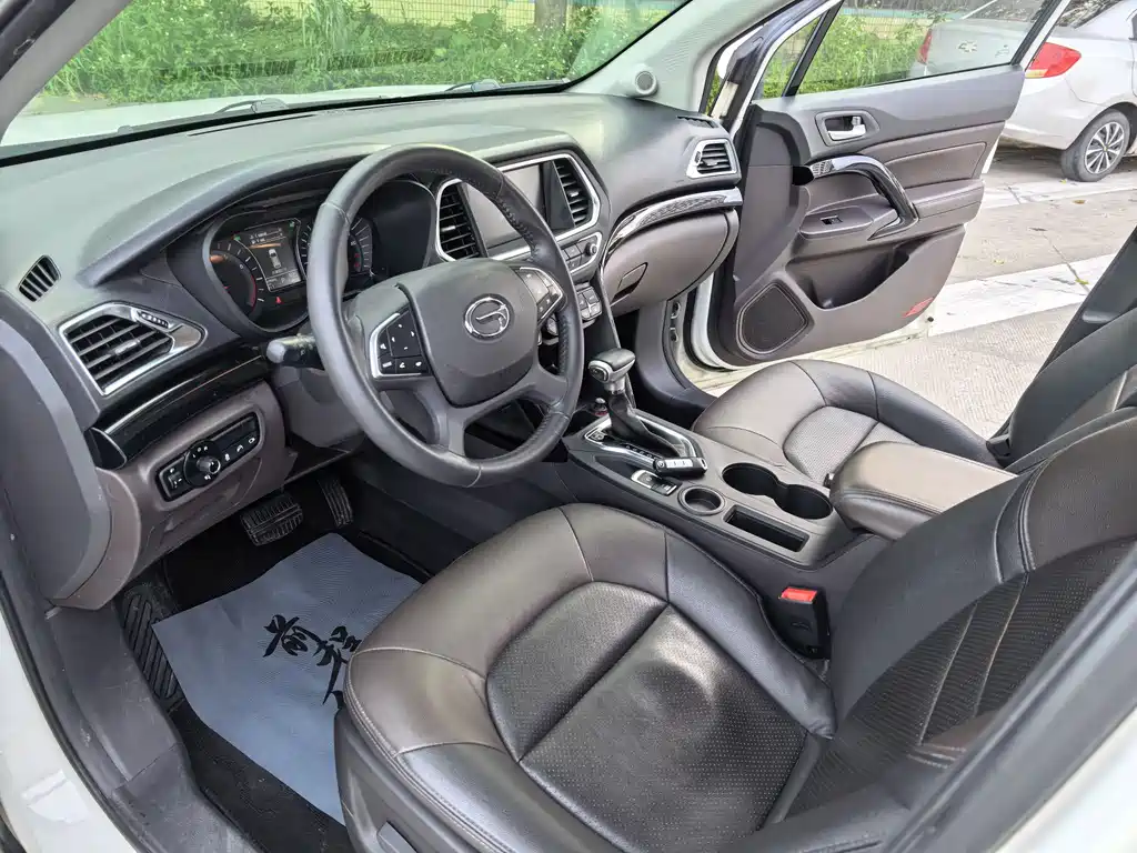 GAC Motor Trumpchi GS4 2017 — фото 13