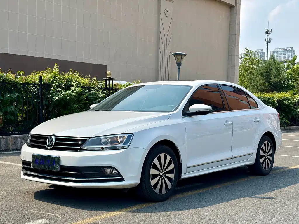 Volkswagen Sagitar 2017