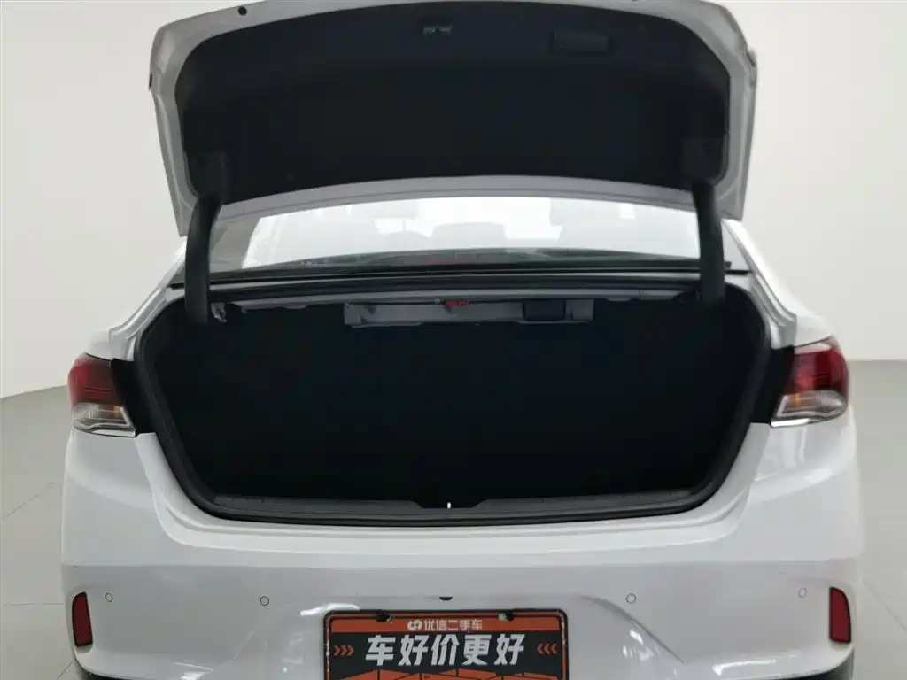 Hyundai Sonata 2017 — фото 16