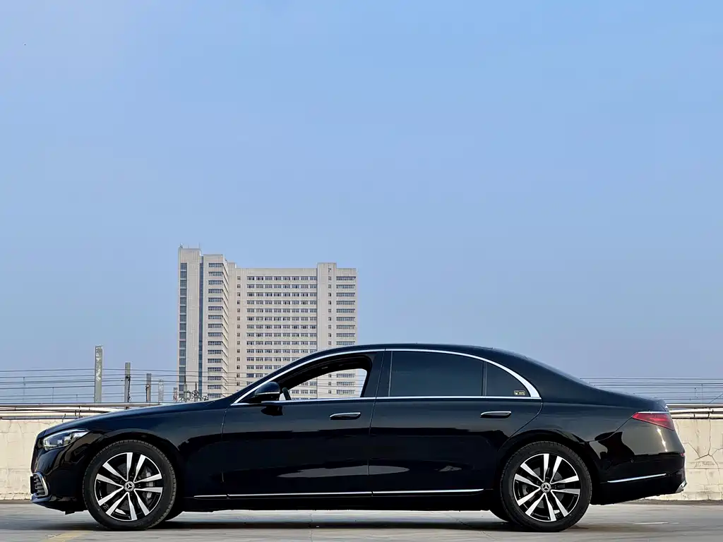 Mercedes-Benz S-Class 2023 — фото 12