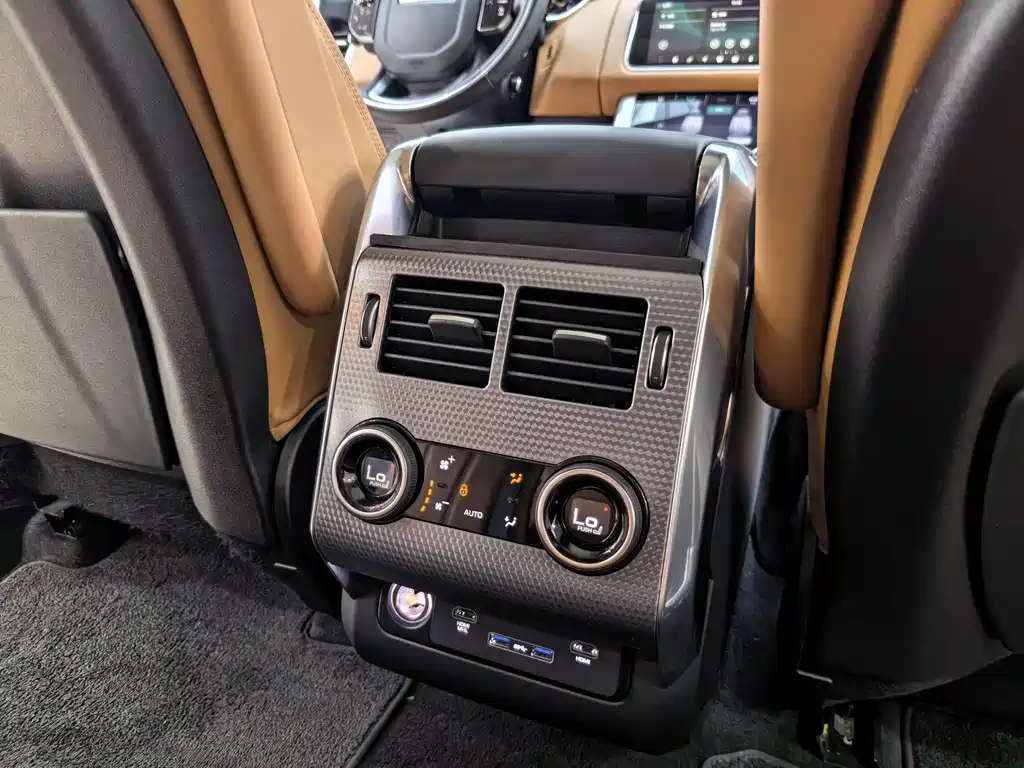 Land Rover Sport 2020 — фото 9