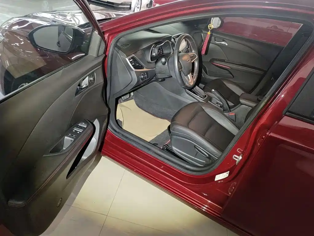 Chevrolet Monza 2019 — фото 16