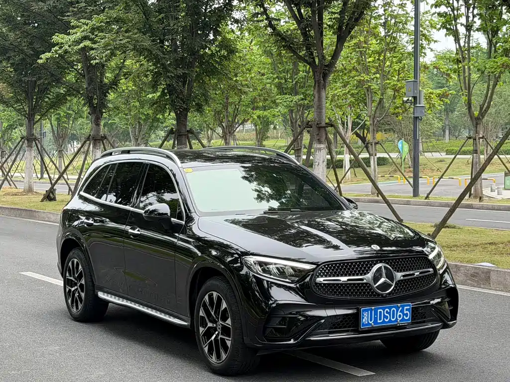 Mercedes-Benz GLC 2023