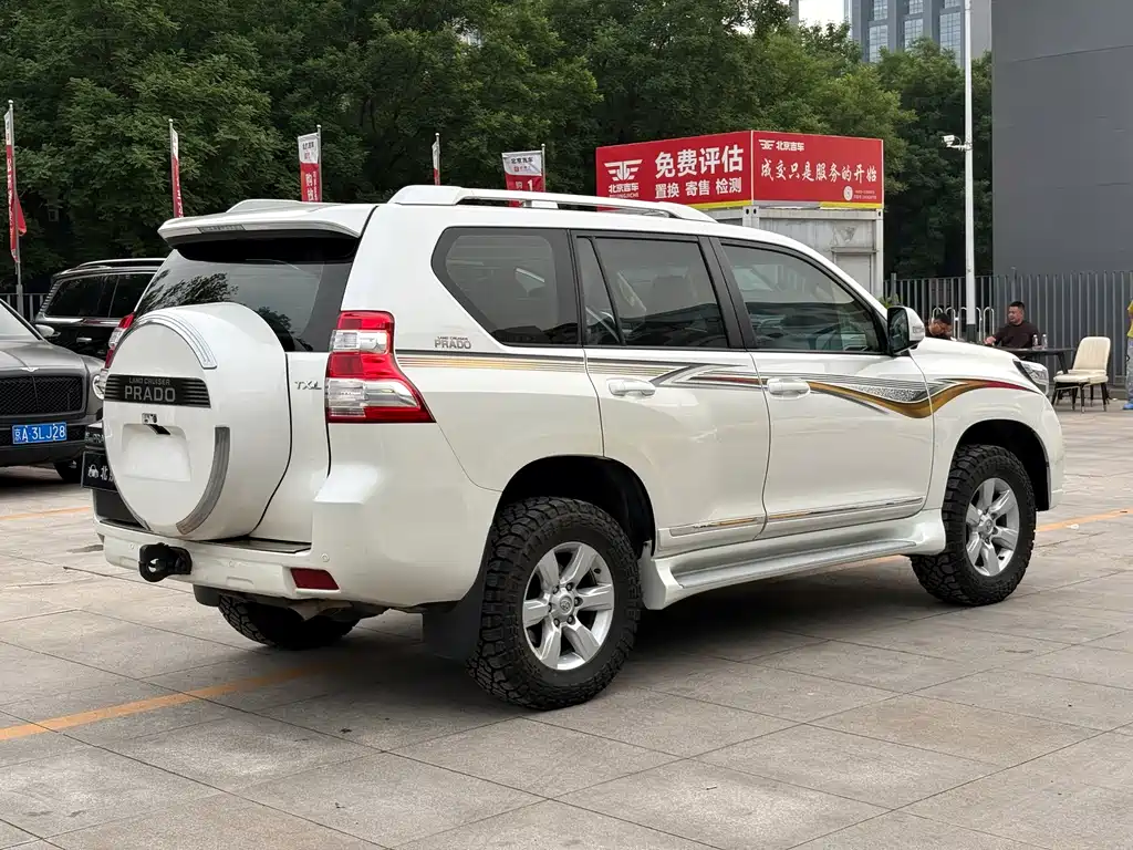 Toyota Prado 2016 — фото 6