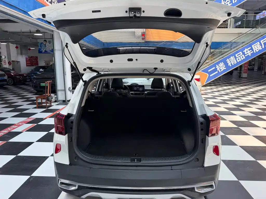 Kia KX3 2021 — фото 16