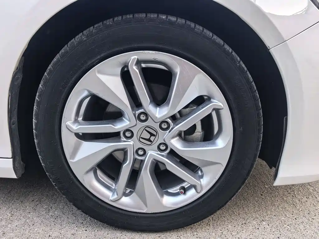 Honda Accord 2018 — фото 19