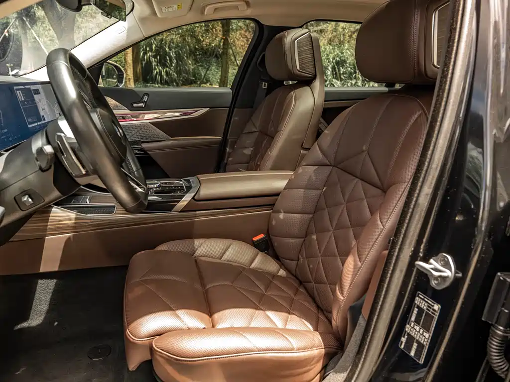 BMW 7 Series 2025