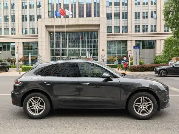 Porsche Macan 2020