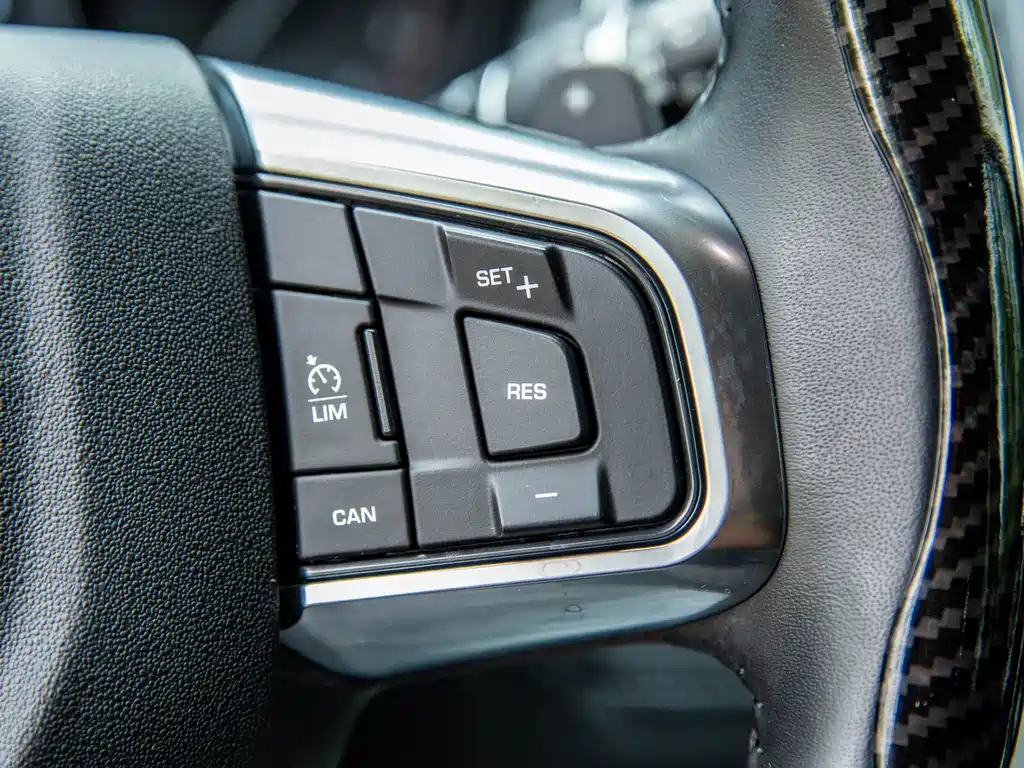 Land Rover Discovery Sport 2018 — фото 13