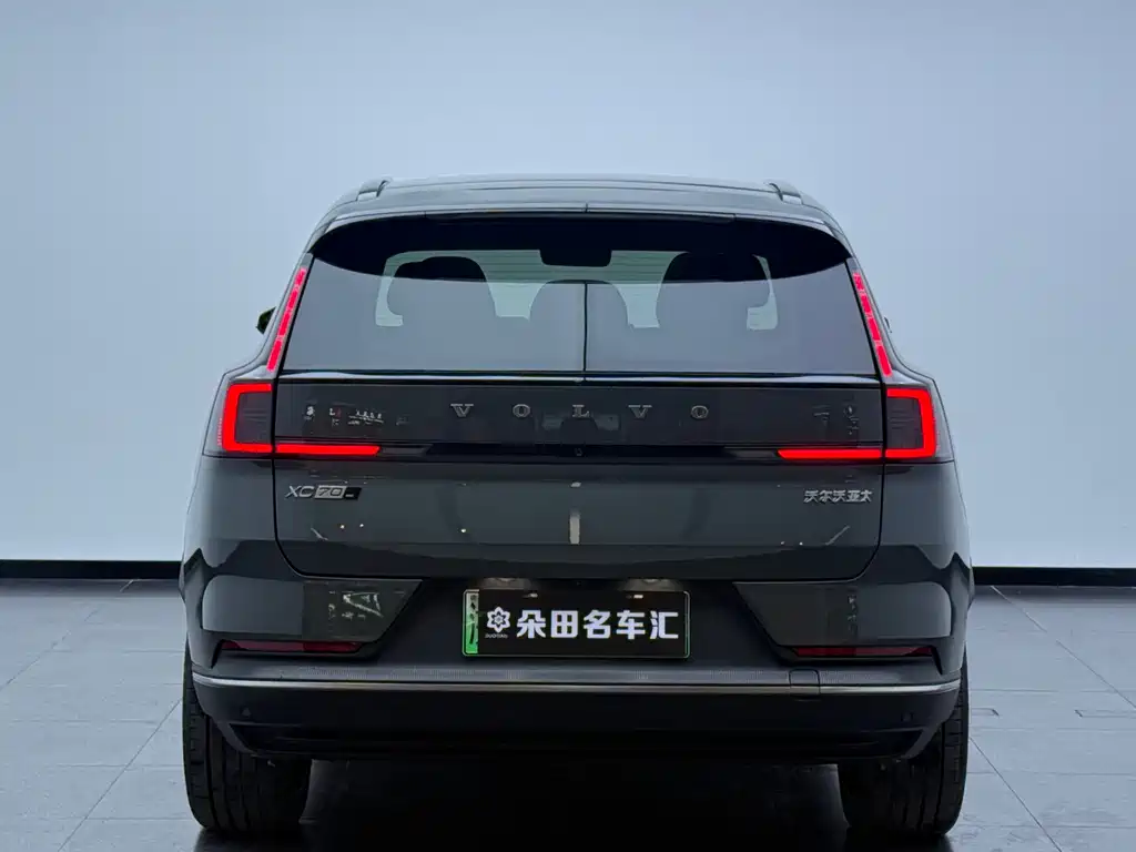 Volvo XC70 PHEV 2025 — фото 17